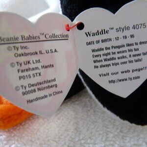 This is "WADDLE"  Style 4075,  Yes - Very Rare.